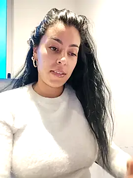 XXX chat uživo modela Luianna