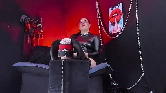 دردشة KatrinaStone الجنسية المباشرة