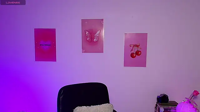 Sampuckettbaby Adlı Modelin Canlı XXX Sohbeti