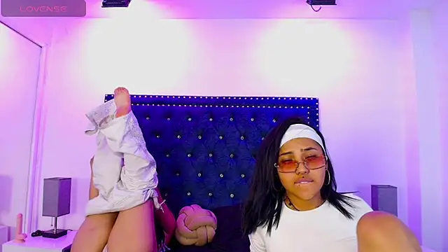 Serena_and_zoe ওয়েবক্যাম শো