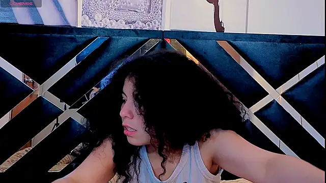 Chat XXX en directo de Zoe-yanin