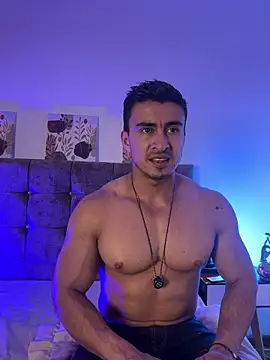 Chris_Clarck Adlı Modelin Canlı XXX Sohbeti