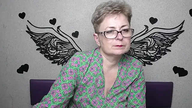 EmiliaGree – Live XXX-chat