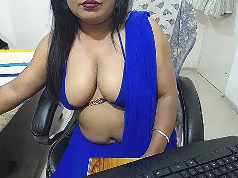 Chat +18 de curvyarchie ao vivo