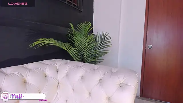 Luxury_Woman's Live XXX Chat