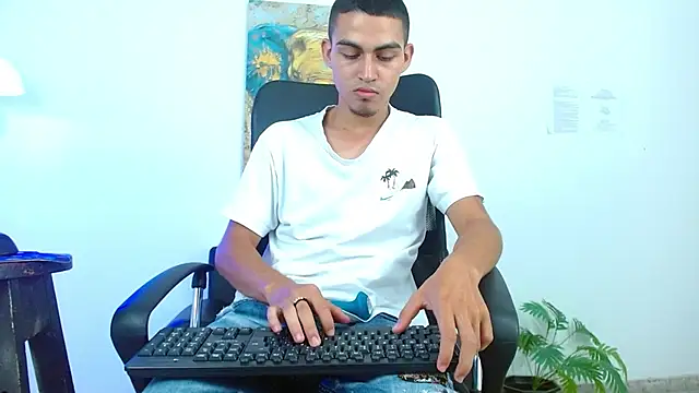 lucass_18 Live XXX-chat