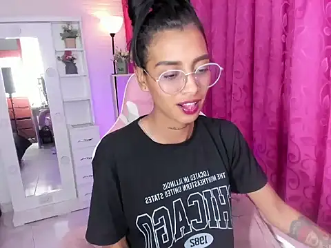 KarlaSlutSkinny__ লাইভ XXX চ্যাট