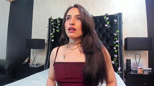 MeganNightt's Webcam Show