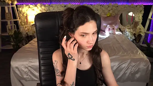 Онлайн чат XXX BabyFlowerr