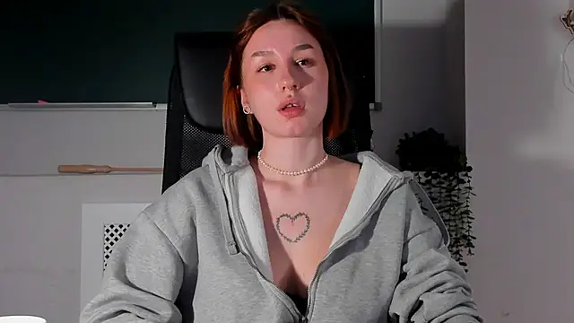 Онлайн чат XXX ClaireMathis