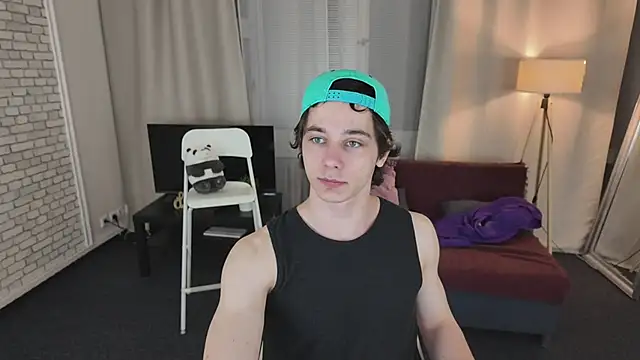 KevinStrike 即時 XXX 聊天