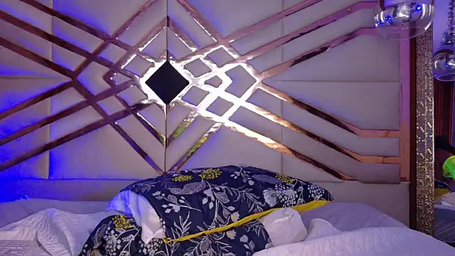 cattaleeyaa Adlı Modelin Canlı XXX Sohbeti