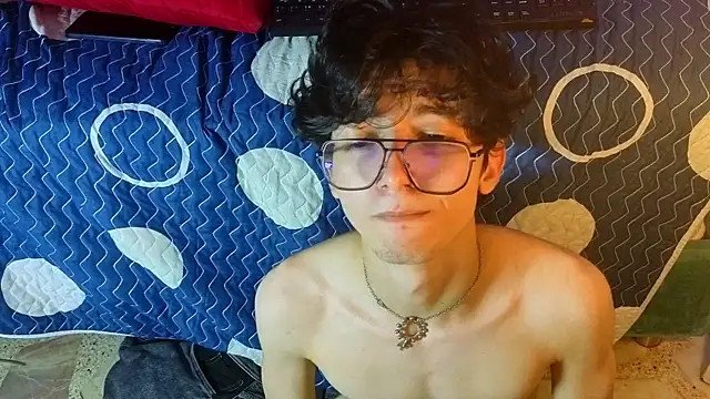 Twink_Sebas7 Pertunjukan Webcam