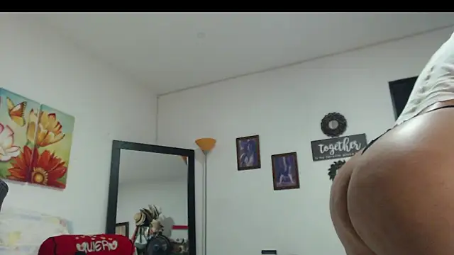 BombasticASSXXX Live XXX-Chat