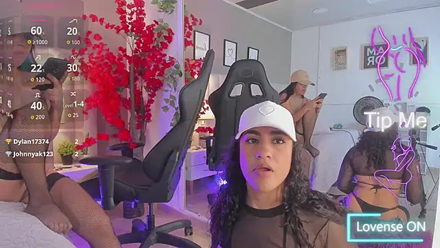 Kiara_Kismet_ Chat XXX in diretta