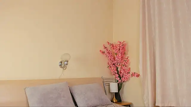 PeachMirth Live XXX-chat