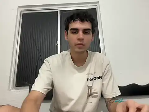 Show de mateo-lins6 na webcam