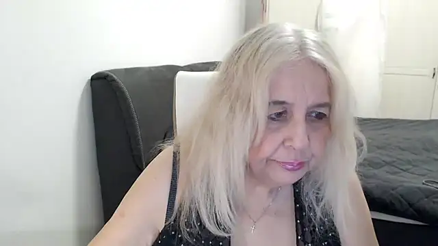 SusiLifeXXX Show in webcam