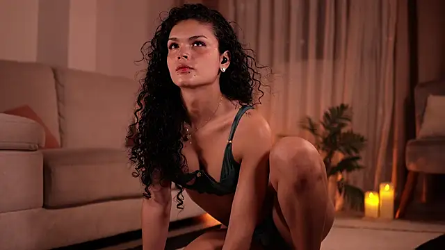 Show modela GiaFaaris na web-kameri