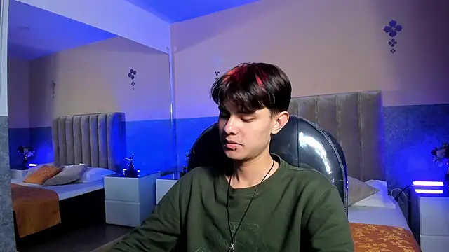 Derek_Sinn Adlı Modelin Canlı XXX Sohbeti