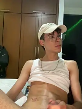 Milo_Gunnar Pertunjukan Webcam