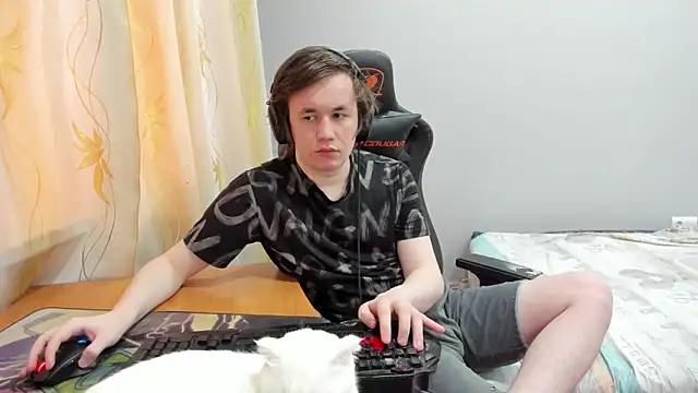 iliaskrislove – Kamerová šou