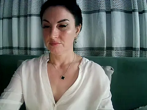 Sweaty20 Chat XXX live