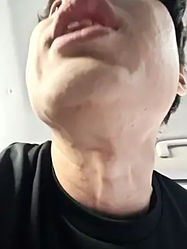 Show modela whitebriefboy na web-kameri