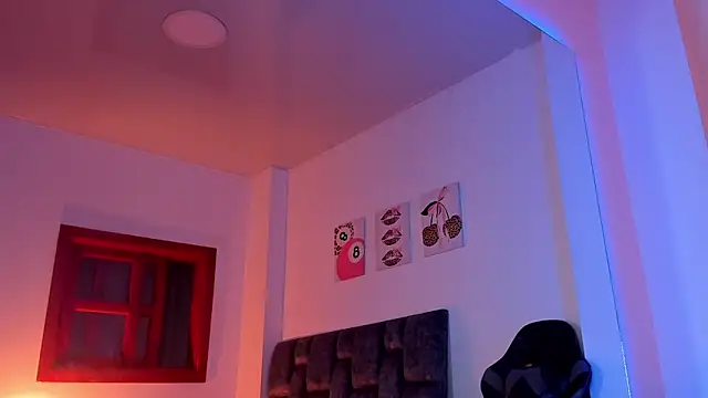 Alexxus_Smith Adlı Modelin Canlı XXX Sohbeti