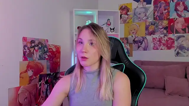 ElaraVoltage's Live XXX Chat