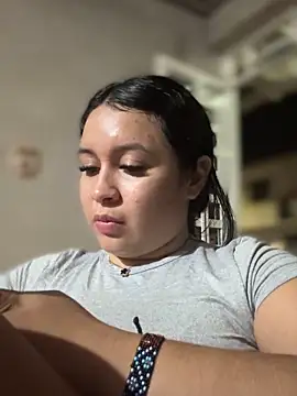 Pretty_Isadoran Live XXX chat