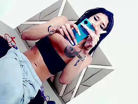 beautiful_taty: διαδικτυακό σόου στην κάμερα