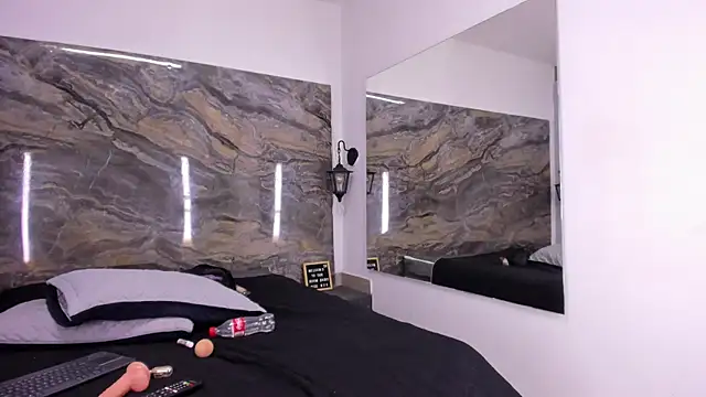 Show de Aria_skye na webcam