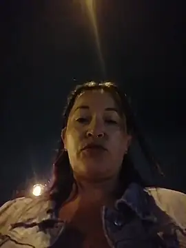 Pokazy przed kamerką – sophie_banger