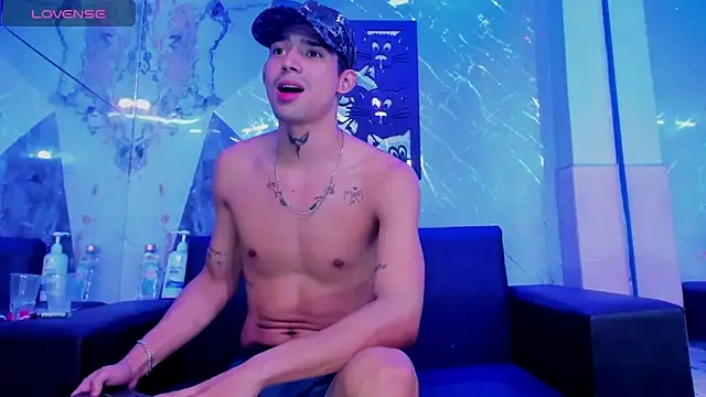 Show modela Axxel_26 na web-kameri