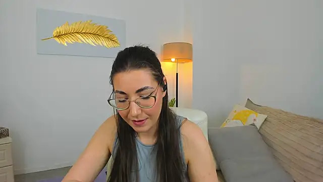 Kylie_Kathy Adlı Modelin Canlı XXX Sohbeti