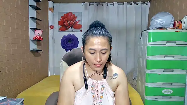 Filipina_Desire Live XXX-Chat