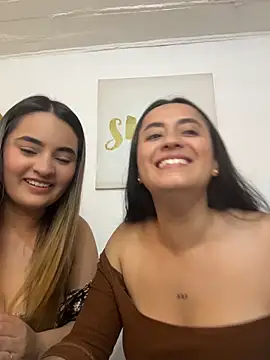 دردشة Antonella_Julieta الجنسية المباشرة