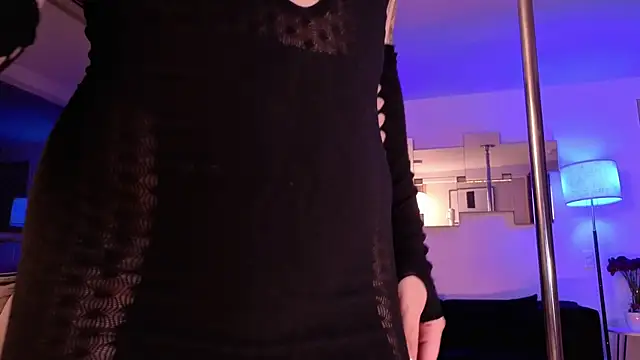 mandi4pole_ Chat XXX live