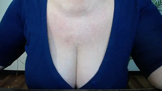 BlondyLeeBest Adlı Modelin Canlı XXX Sohbeti