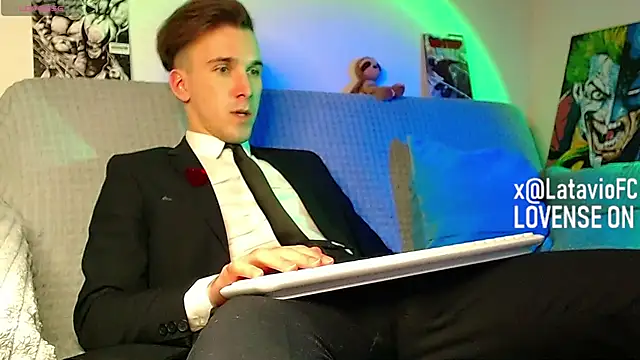 Midnighter_ Live XXX Chat