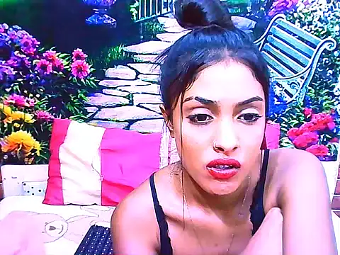 IndianPretty14u2Luv Live XXX-Chat