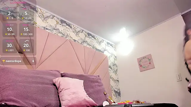 naomy_sexy_'s Live XXX Chat