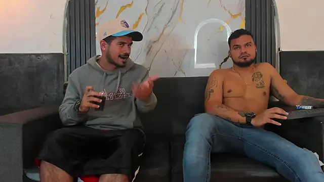 Latins_on_fire 웹캠 쇼