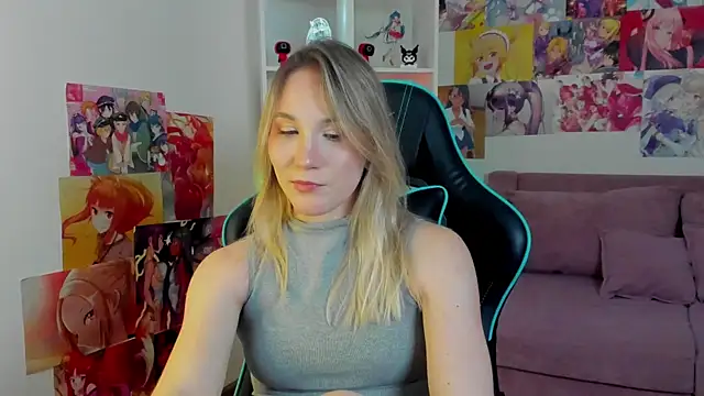 Chat +18 de ElaraVoltage ao vivo