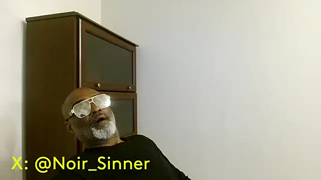 sinnernoir Adlı Modelin Canlı XXX Sohbeti