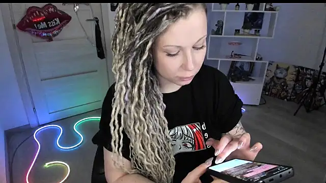 HoneySallyMoore's Live XXX Chat