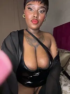 Show Webcam de QUEEN_NOBUHLE_FEMDOM_777