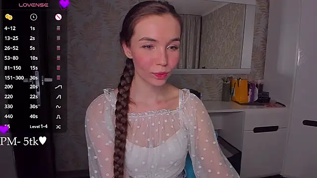 YonaBones: онлайн-секс-чат