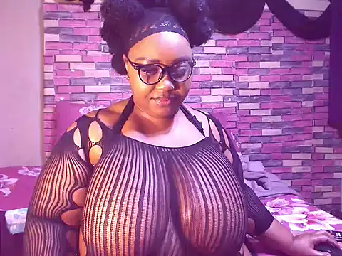 BustySavita: онлайн-секс-чат